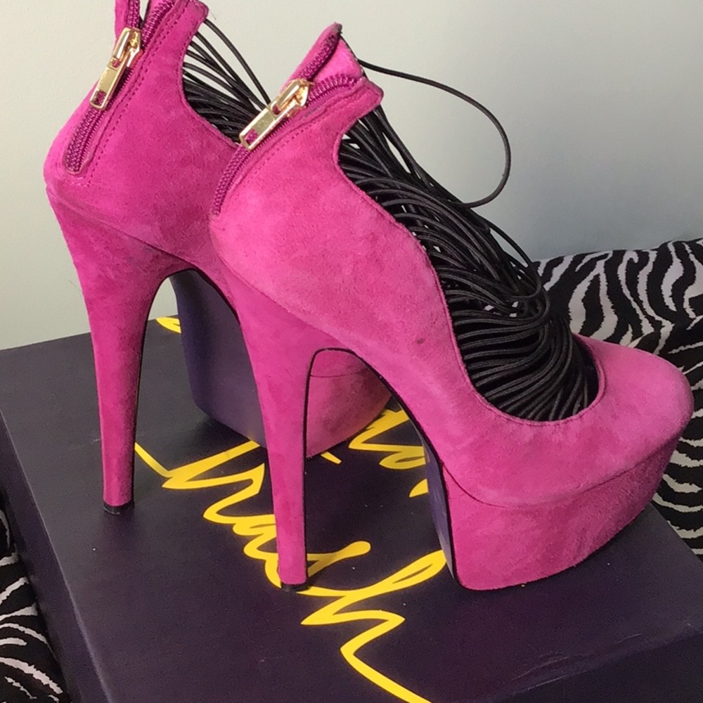 💰💰London Trash Leather Platform Heels💰💰